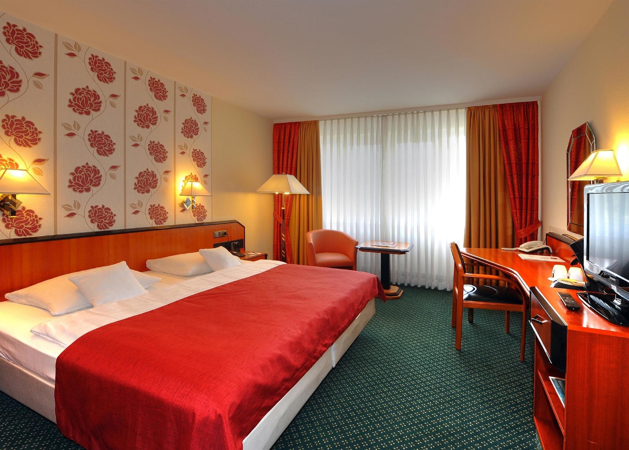 Best Western Plus Delta Park Hotel Mannheim Esterno foto