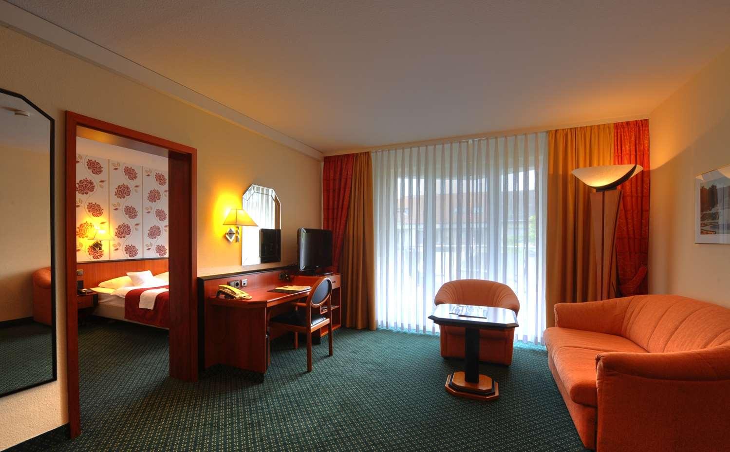 Best Western Plus Delta Park Hotel Mannheim Esterno foto