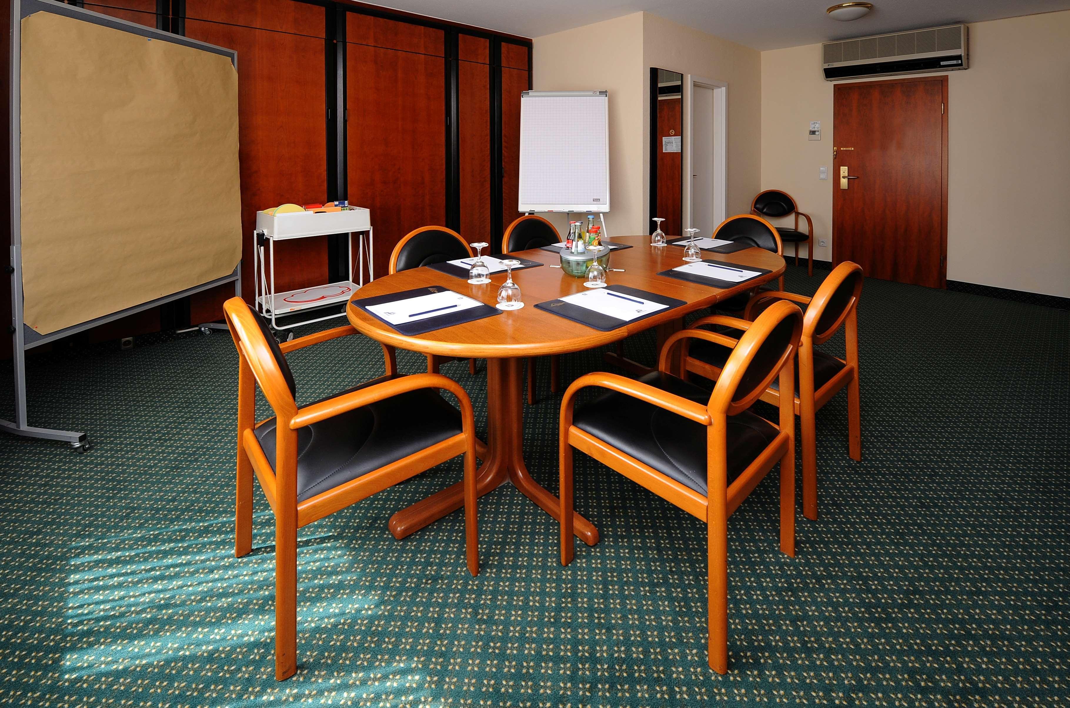Best Western Plus Delta Park Hotel Mannheim Esterno foto