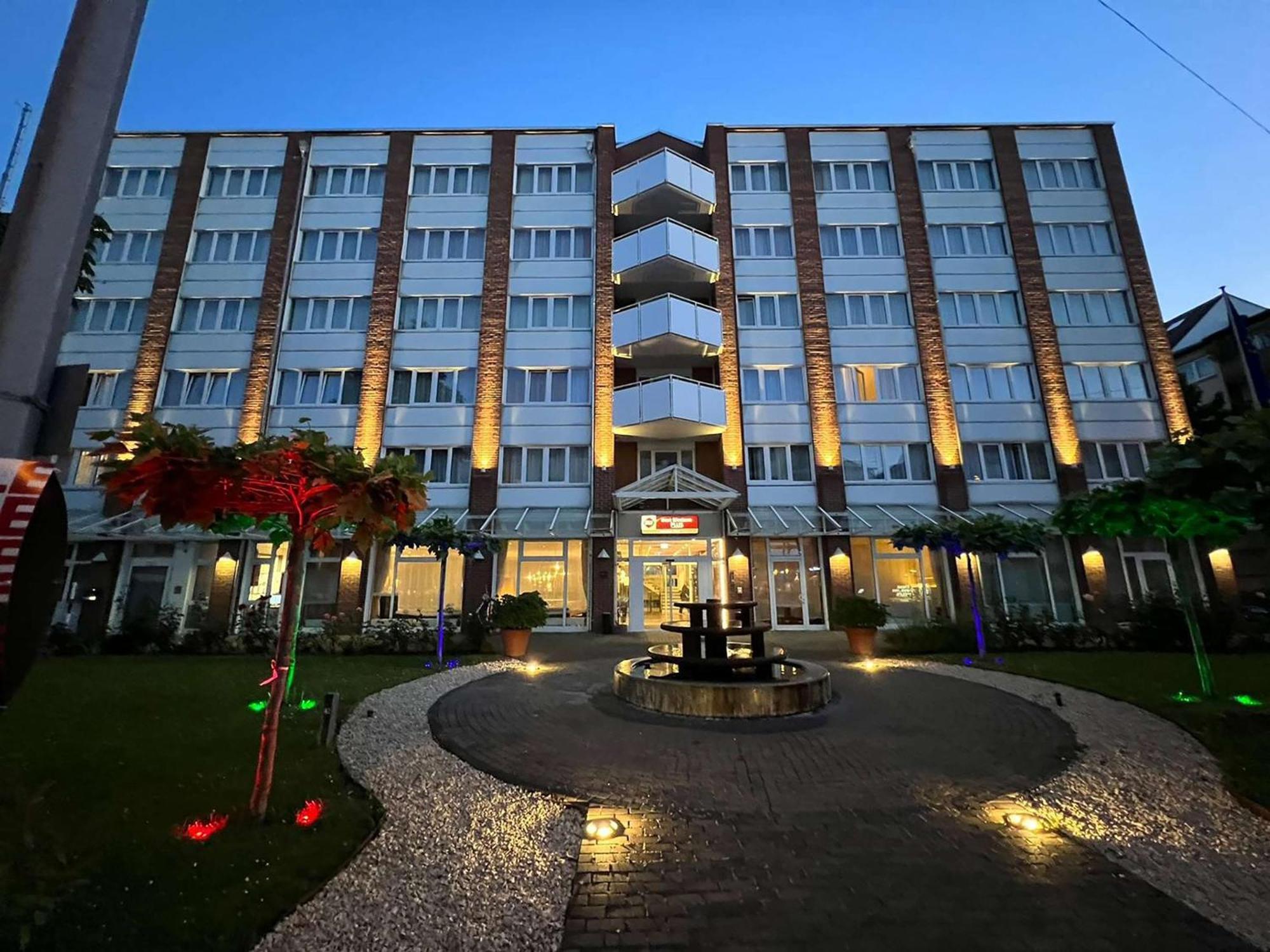 Best Western Plus Delta Park Hotel Mannheim Esterno foto