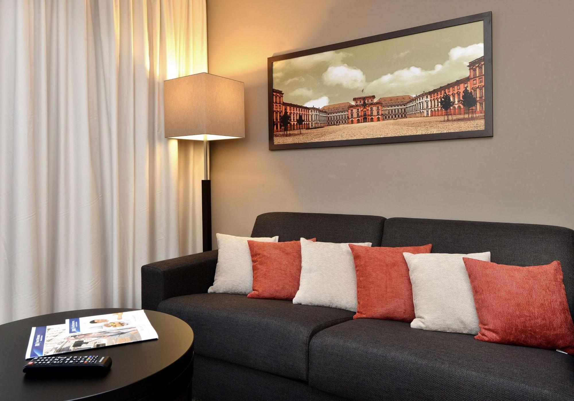 Best Western Plus Delta Park Hotel Mannheim Esterno foto