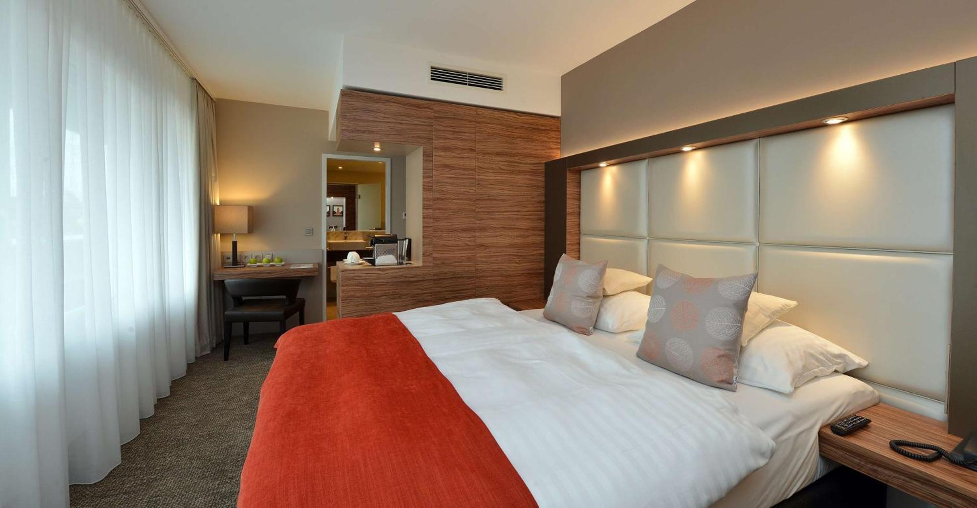 Best Western Plus Delta Park Hotel Mannheim Esterno foto